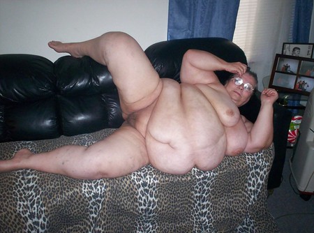 BBW - mom is a fat slut