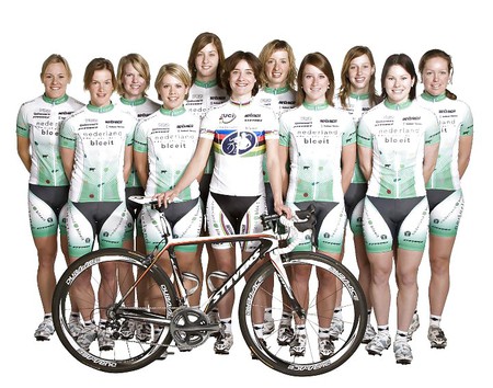 Athletic And Camel Toe Erotica 2 By twistedworlds