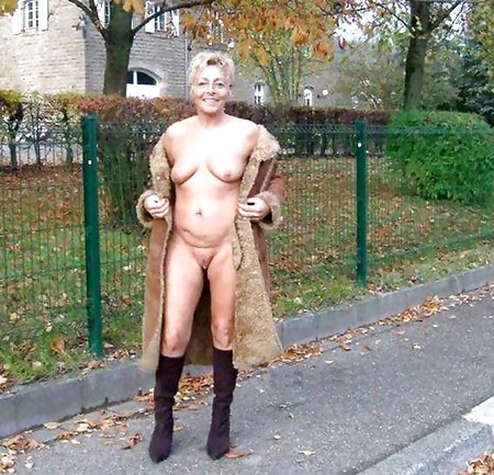 More Flashing - Public Nudity Chicks