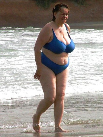 granny bbw beach 3