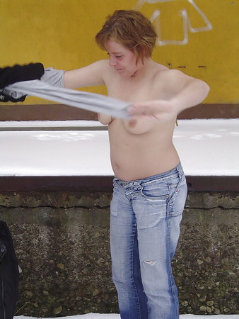 Nicole Berghaus from Gelsenkirchen naked snow 2