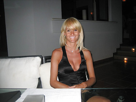 sexy blond mom from facebook