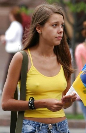 SUPER HOT...GIRLS WITH POKIES