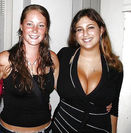 Natural Huge Titted Amateur Brunette Cutie