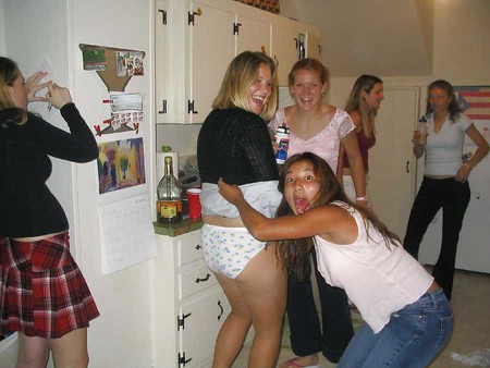Misc Amateurs college girls Pantsed
