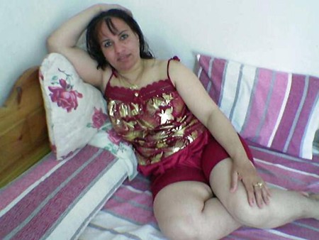 sexy arab wife