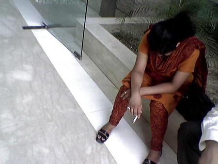 For men who love Indian and Pakistani girls smoking