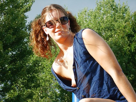 Downblouse & Nipple Slip 10