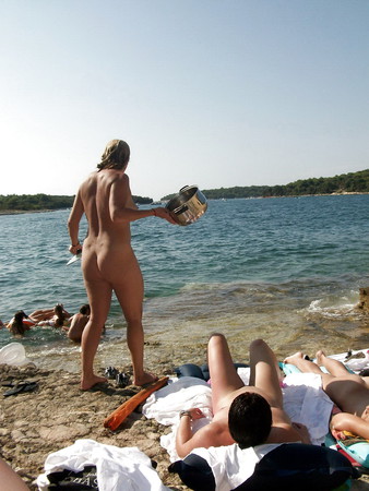 Stolen Pics - Group of Girls in Holidays Part 1