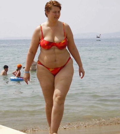 More BBW babes bursting out of bikinis
