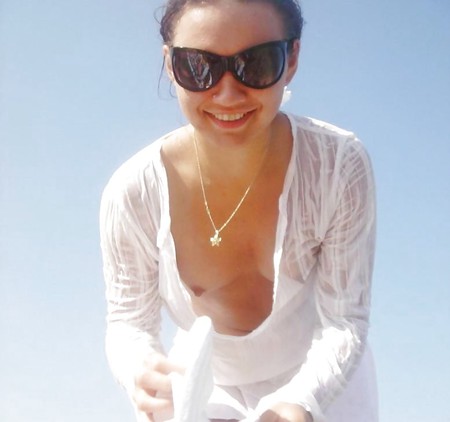 Downblouse & Nipple Slip 14