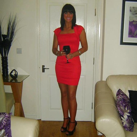 sexy MILF Emma with great legs. How to fuck?