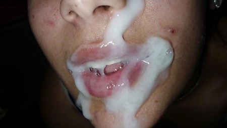 Sperm leaks out from beautiful mouths and faces (Camaster)