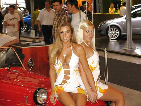 sOMe YounG Girls and mature Upskirts Amateur Mixed