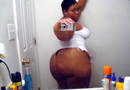 HUGE BIG HIPS AND ASS BBW'S!!