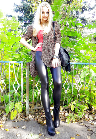 Hot girls in shiny Leggins & Latex