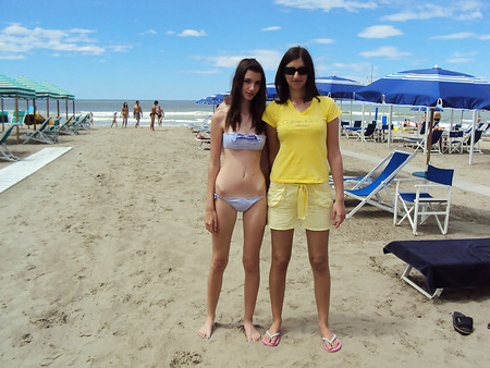 HOT YOUNG FACEBOOK SLUTS - COMMENT DIRTY PLS