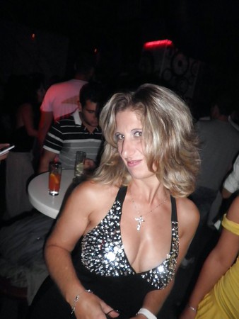 Greek HOT amateurs MILFs & teens