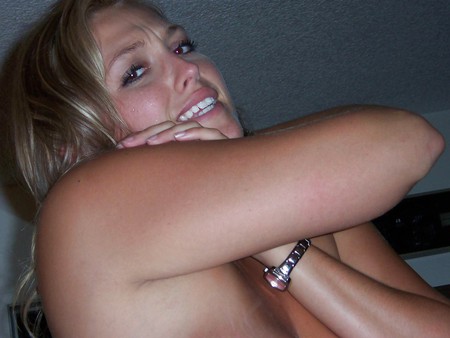 A Very Hot Wife - 256 pics !