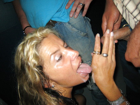 Julia-Perfect German SlutWife