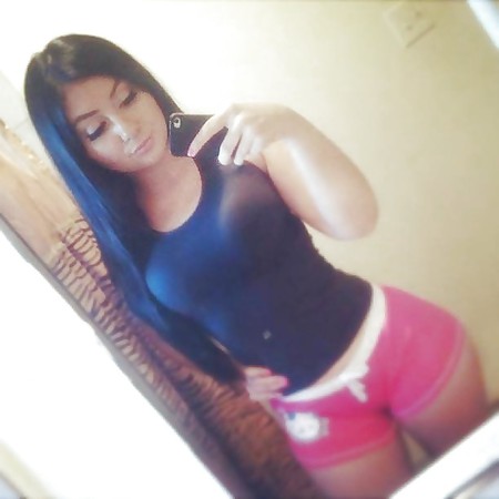 Arab teen with perfect big booty