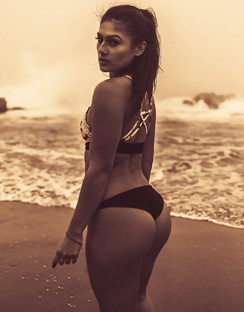 HOW WOULD YOU FUCK THIS LATINA SLUT