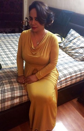 Sexy Mature Aunties (indian and nepali)
