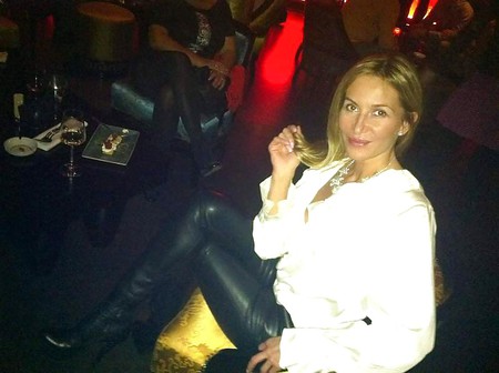 styl 15 Hot Clothed Bitches