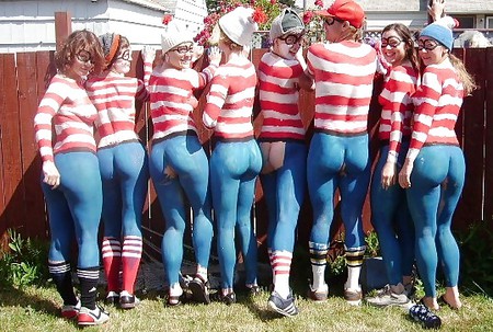 AMATEURS IN BODY PAINT -1