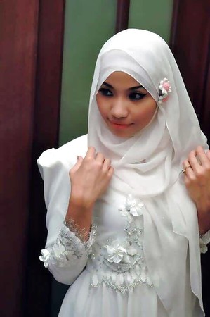 Azlyn Nureman, Malaysian model Nude