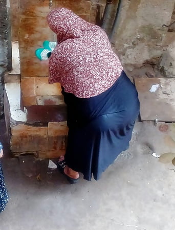 ARAB AMATEUR MUSLIM BEURETTE HIJAB BNAT BIG ASS vol.41