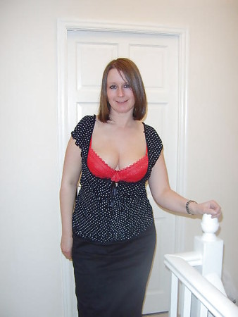 Sexy Curvy Mature Milf Lynn