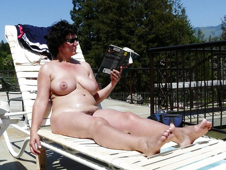 Mature Nudist Ladies 20