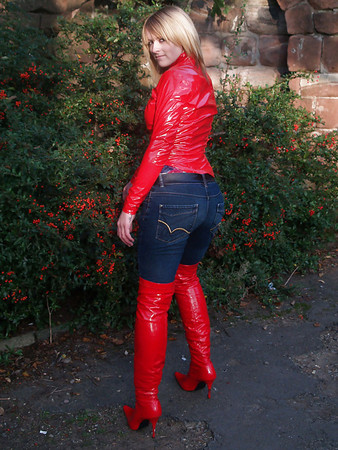 styl 33 Bitches Ready for Heavy Cum on Tight Shiny Clothes