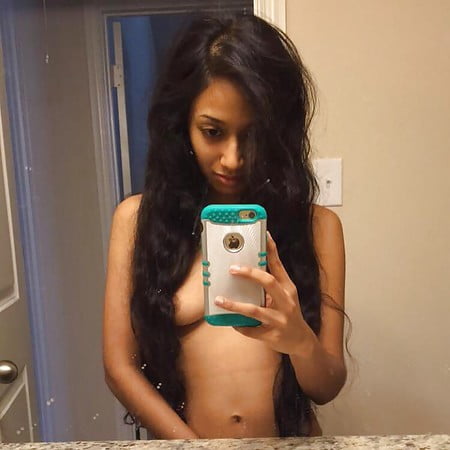 SEXY INDIAN TEEN MONICA - (DESI PAKI SELFIES)