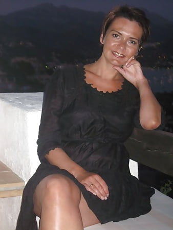 Sexy Busty Mature French Wife Agathe D