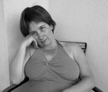 Busty Mature French Wife Veronique