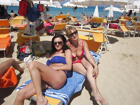 MATURE MOM NON-NUDE SEXY DRESS SKIRT LEGS