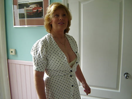 Sexy Chubby Mature Wife Joyce