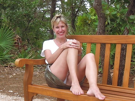 Amateur mature ladies in white panties 7- pix mix.