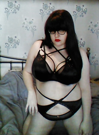 Babes that Make Me Say YUM !