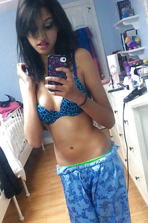 Hot Indian teen selfies