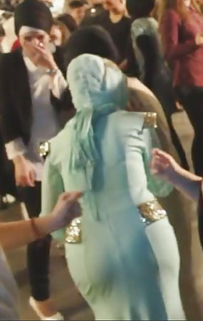 Turkish Sexy Hijab Turban Tanga Candid Butt