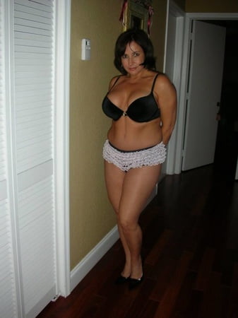 Mature, Milf, Gilf And More (Non Nude)