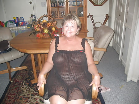 Busty Curvy Mature Wife Joyce